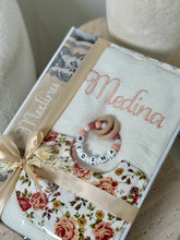 Load image into Gallery viewer, Baby Blanket gift set