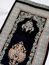 Load image into Gallery viewer, Black- Classic Chandelier