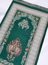 Load image into Gallery viewer, Green- Classic Chandelier