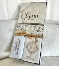 Load image into Gallery viewer, Deluxe Quran Gift Set