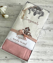 Load image into Gallery viewer, Deluxe teen Girls Gift Set (9 -14 years)