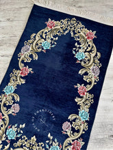 Load image into Gallery viewer, Luxury Prayer Mat Giftbox