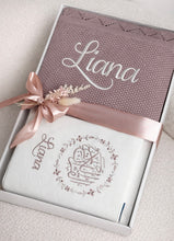 Load image into Gallery viewer, Blanket &amp; Quran Gift set
