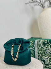 Load image into Gallery viewer, Ladies prayer clothes
